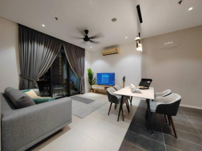 Arcoris Mont Kiara 7# Premium 2-Bedroom with Balcony #1-4 Pax